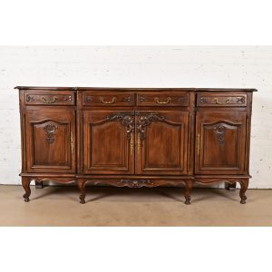 Karges Style French Provincial Louis XV Carved Walnut Sideboard Credenza