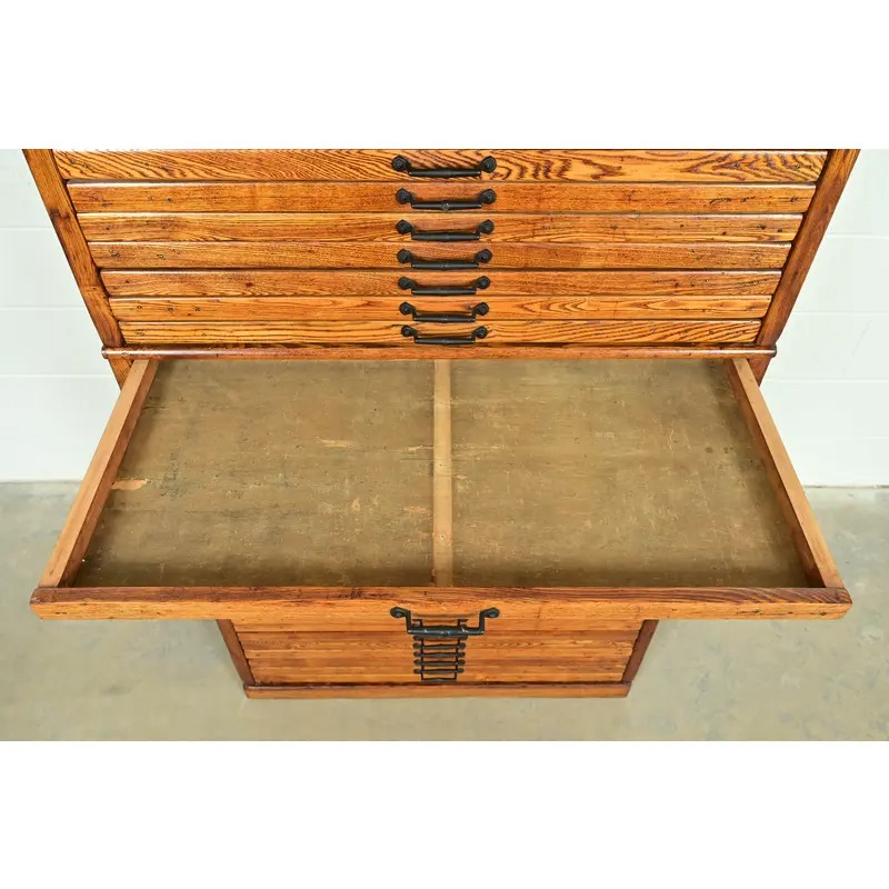 Antique Arts & Crafts Oak 31-Drawer Architect's Blueprint Flat File Cabinet by Hamilton, Circa 1900 - Image 8