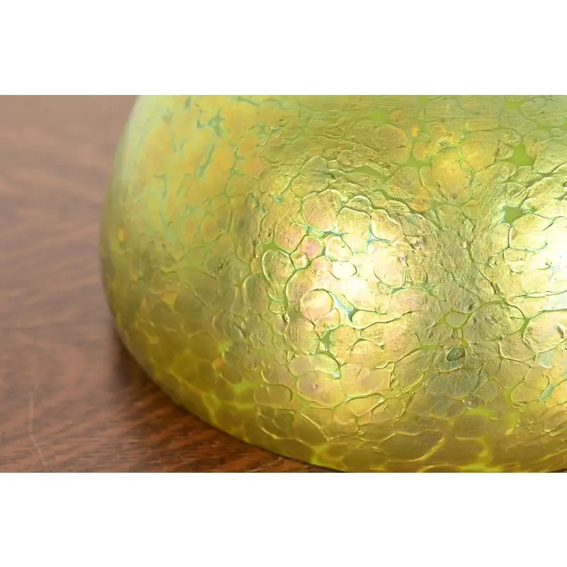 Louis Comfort Tiffany Favrile Art Glass Table Lamp or Desk Lamp, Circa 1910 - Image 8