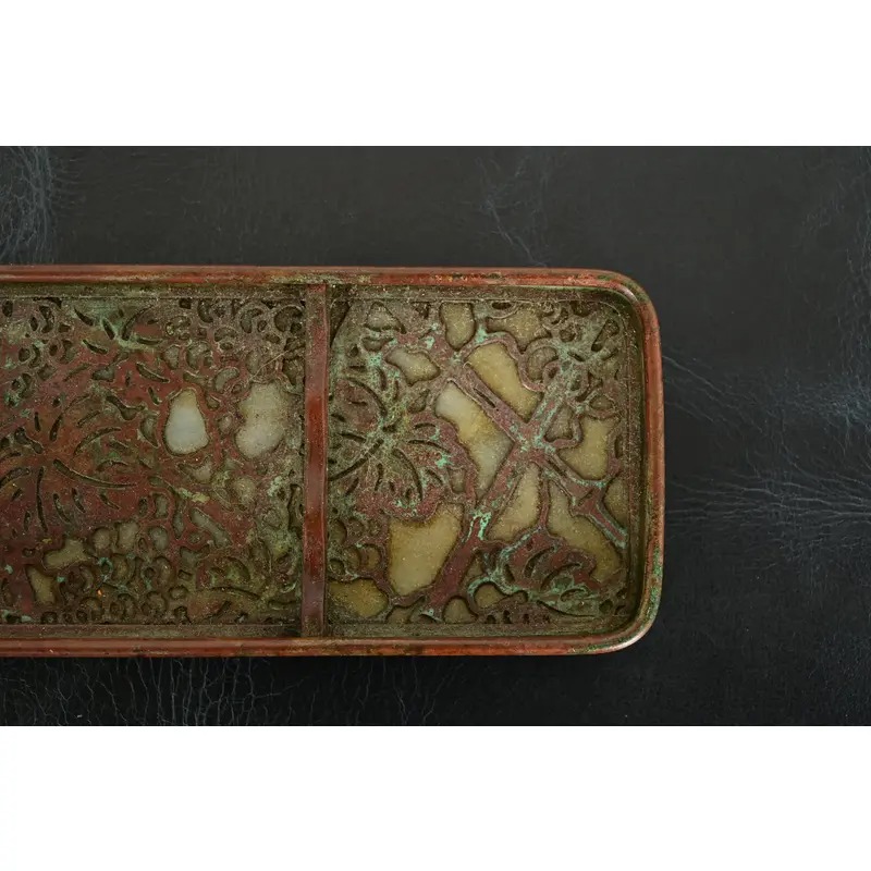 Tiffany Studios New York Grapevine Pattern Bronze and Favrile Slag Glass Pen Tray - Image 8
