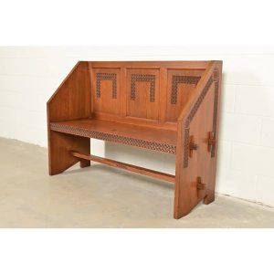 Frank Lloyd Wright Style Antique Mission Oak Arts & Crafts Pew or Bench, Circa 1900